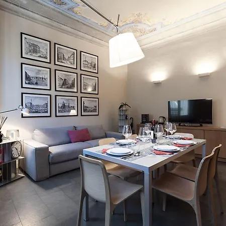 Pilastri Five Senses Apartament