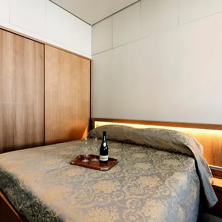 Pilastri Five Senses Apartament